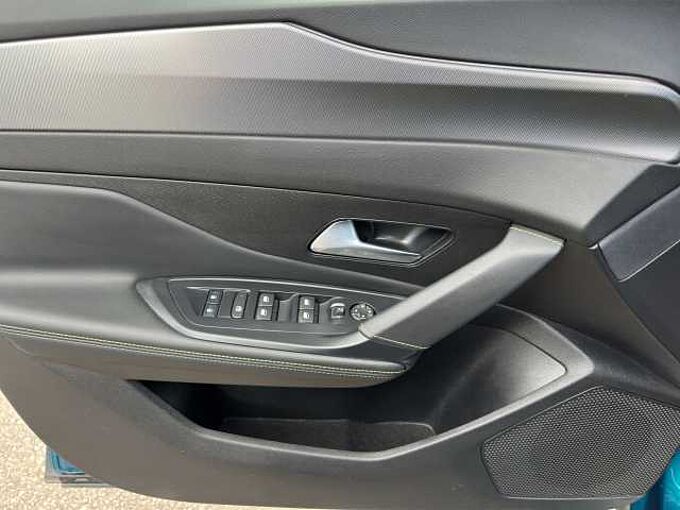 Peugeot 408 Plug-In Hybrid 225 GT //360°/Winterpaket /Navi