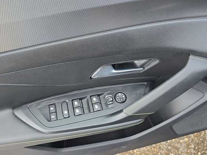 Peugeot 408 Hybrid GT // 360°/Winterpaket/Navi