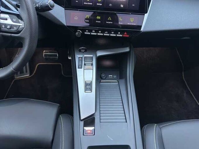 Peugeot 408 GT  Mild Hybrid Teilleder /Kamera