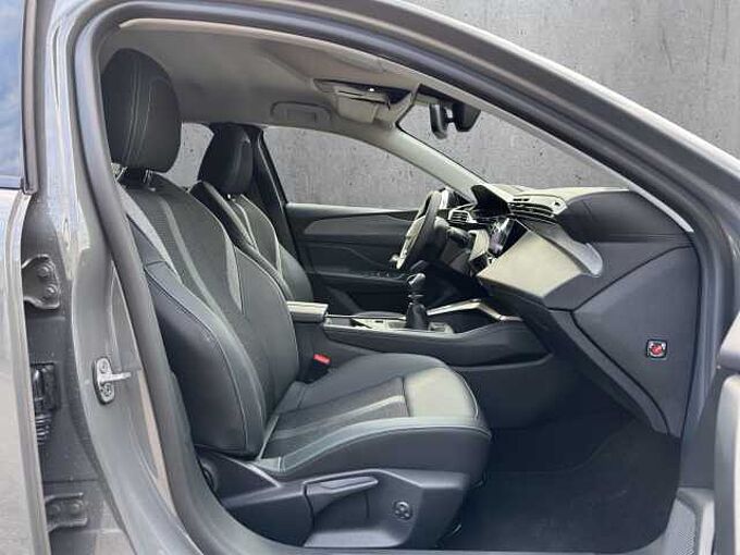 Peugeot 308 Allure Pure Tech Teilleder Navi/Kamera/SHZ