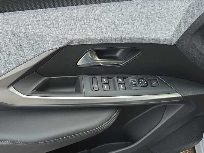 Peugeot 3008 Allure n.Modell /MHEV/Sitzheizung/Lenkradheiz/Kamera