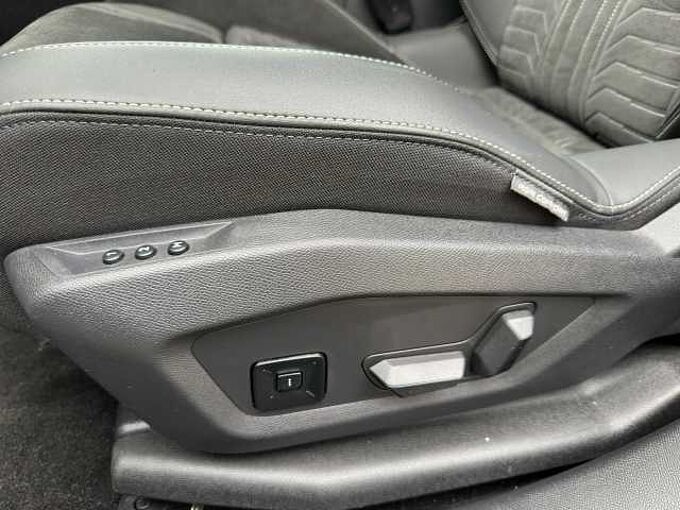 Peugeot 3008 GT //LED/Navi/Sitzheizung