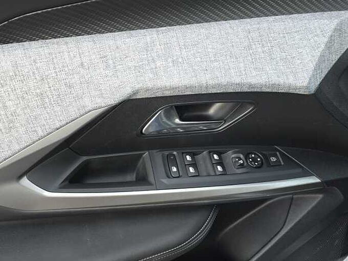 Peugeot 5008 Allure MHEV/Sitzheizung/Lenkradheiz/Kamera