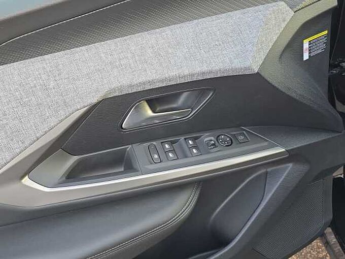 Peugeot 3008 Allure n.Modell /MHEV/Sitzheizung/Lenkradheiz/Kamera