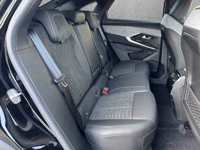 Peugeot 3008 Hybrid GT-Pack //360&deg;/Navigation/Winterpaket 