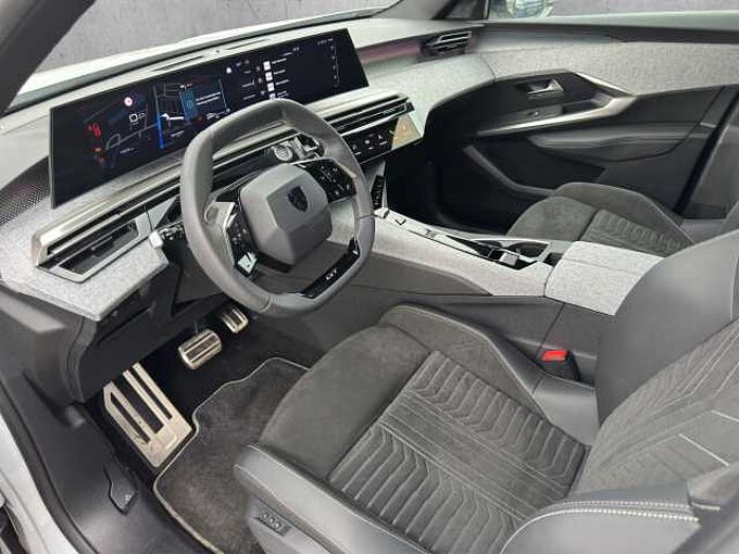 Peugeot 5008 GT //7-Sitzer/ AHK/Winterpaket/Navi