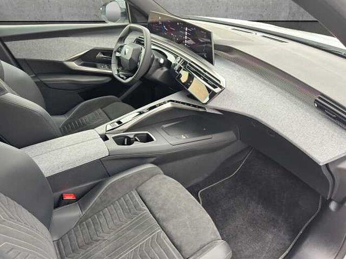 Peugeot 5008 GT //7-Sitzer/ AHK/Winterpaket/Navi