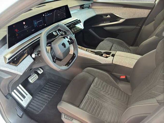 Peugeot 3008 Hybrid GT-Pack //360&deg;/Navigation/Sitzheizung 