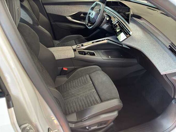 Peugeot 3008 Hybrid GT-Pack //360&deg;/Navigation/Sitzheizung 