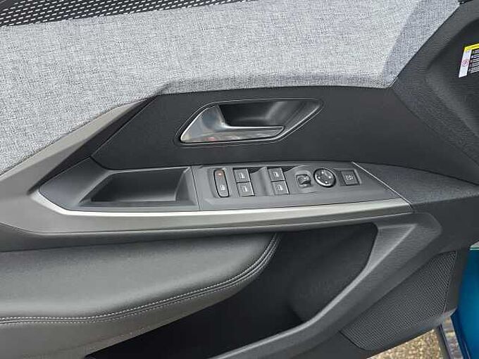 Peugeot 3008 Hybrid GT-Pack //360°/Navigation/Winterpaket