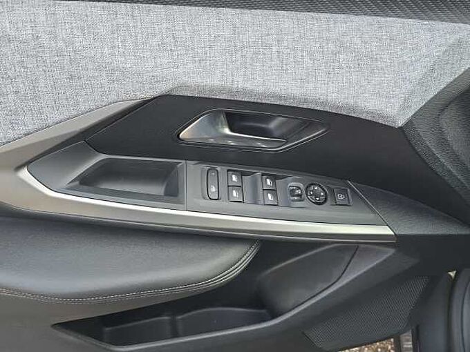 Peugeot 3008 Allure n.Modell /MHEV/Sitzheizung/Lenkradheiz/Kamera