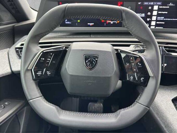 Peugeot 3008 Allure Hybrid / AHK/ Kamera / Navi /