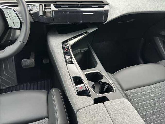 Peugeot 3008 Allure Hybrid / AHK/ Kamera / Navi /