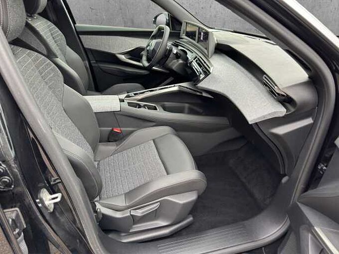 Peugeot 3008 Allure Hybrid / AHK/ Kamera / Navi /