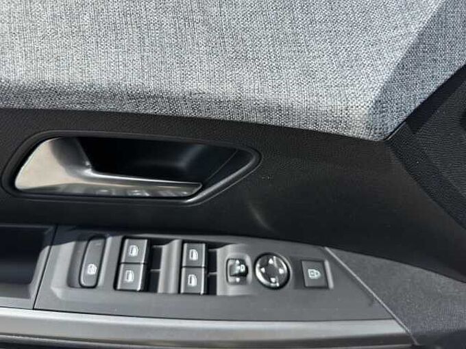 Peugeot 3008 GT //LED/Navi/Winterpaket