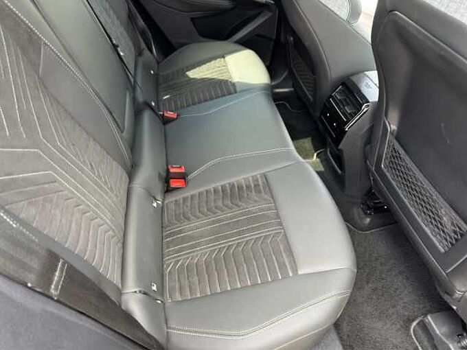 Peugeot 3008 GT //LED/Navi/Winterpaket