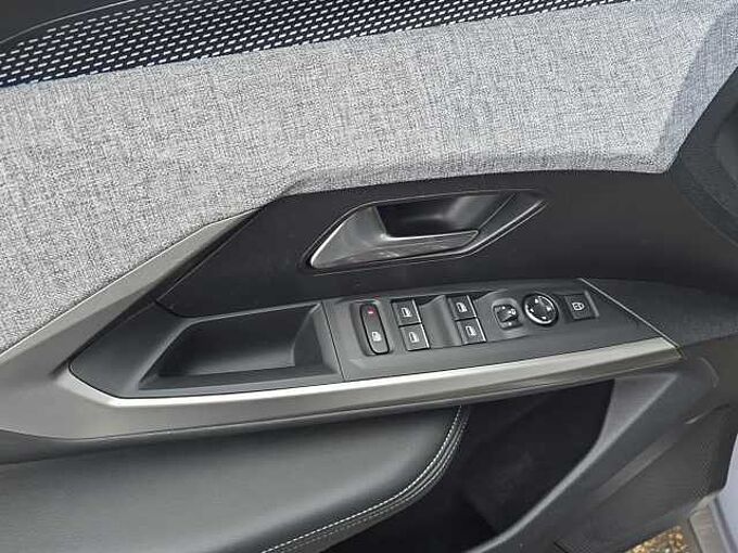 Peugeot 3008 GT //LED/Navi/Winterpaket