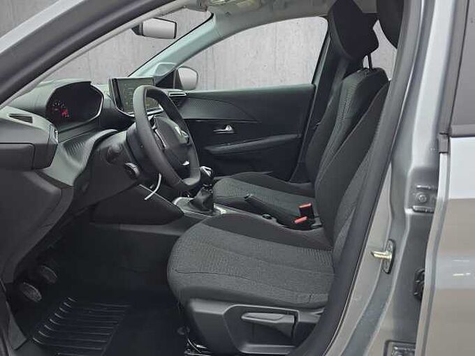 Peugeot 208 Style Sitzheizung/PDC/Navi