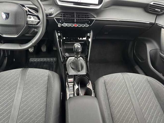 Peugeot 2008 1.2 PureTech Allure / Navi/LED/Sitzheizung