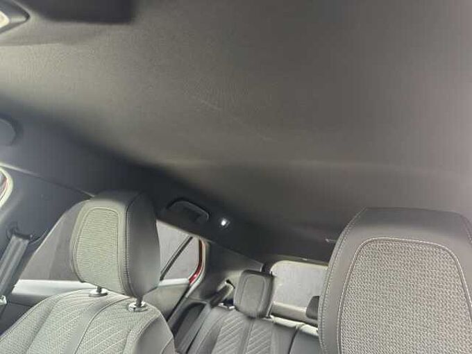 Peugeot 2008 1.2 PureTech Allure / Navi/LED/Sitzheizung