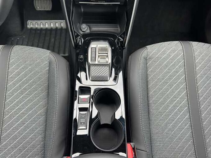 Peugeot 2008 Allure // ACC/Kamera 360°/LED/SHZ