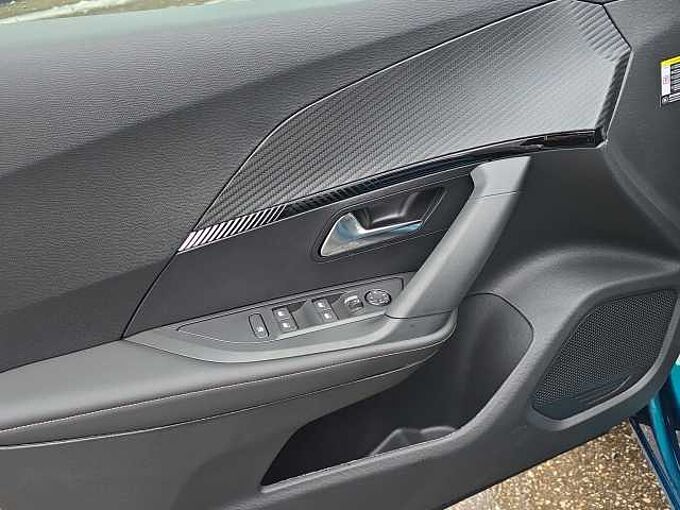 Peugeot 2008 Allure // ACC/Kamera 360&deg;/LED/SHZ