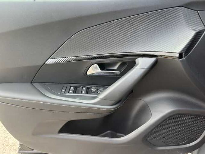 Peugeot 2008 Allure // ACC/Kamera 360°/LED/SHZ