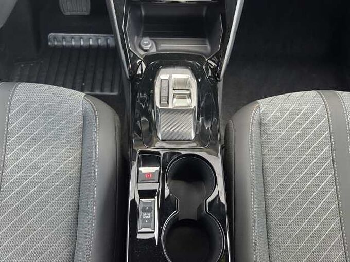 Peugeot 2008 Allure // ACC/Kamera 360°/LED/SHZ