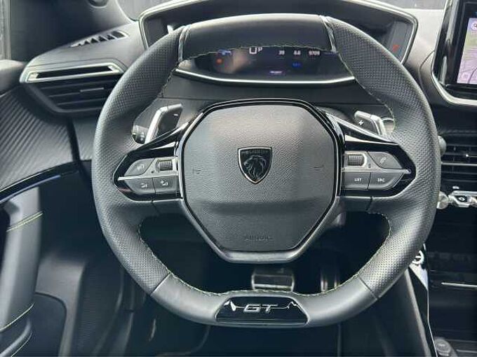 Peugeot 2008 Hybrid GT //Navigation/Kamera/