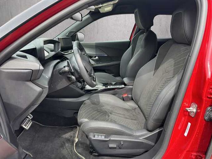 Peugeot 2008 Hybrid GT //Navigation/Kamera/