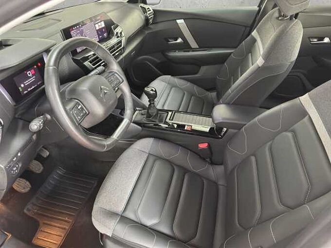 Citroen C4 PureTech 130 Shine Navi / Kamera / Head-Up...
