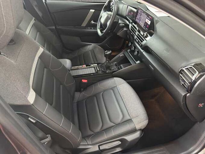 Citroen C4 PureTech 130 Shine Navi / Kamera / Head-Up...