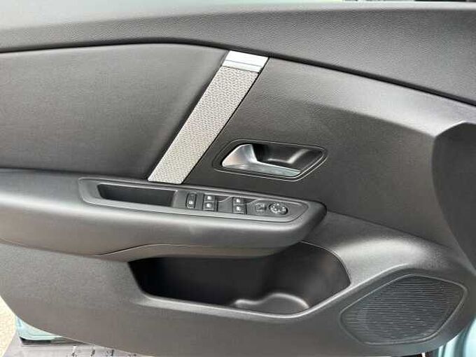 Citroen C4 130 PureTech Shine //Navi/Kamera/Sitzheizung