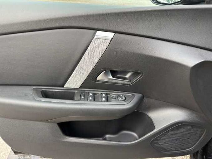Citroen C4 PureTech 130 Plus//Navi/Kamera/Sitzheizung