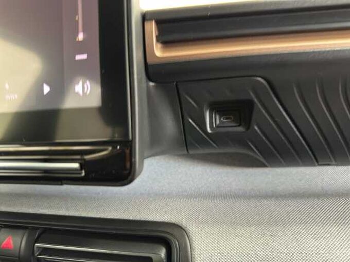 Citroen C3 Aircross Hybrid Plus // Kamera/LED/PDC