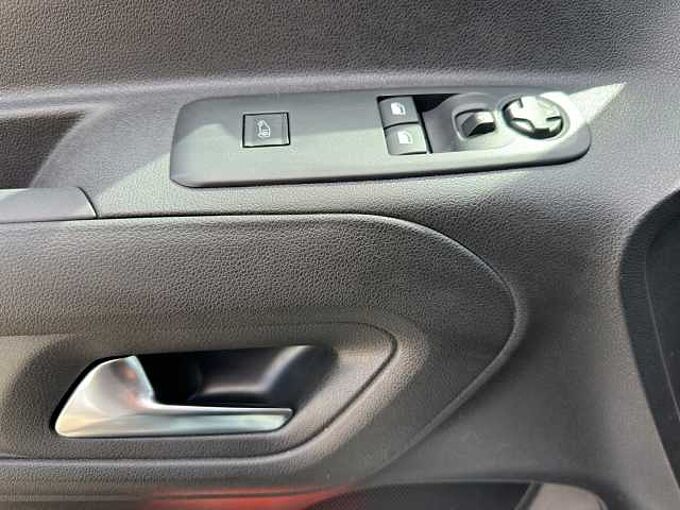Citroen Berlingo 130 HDI L2+ // Navi/Kamera /PDC
