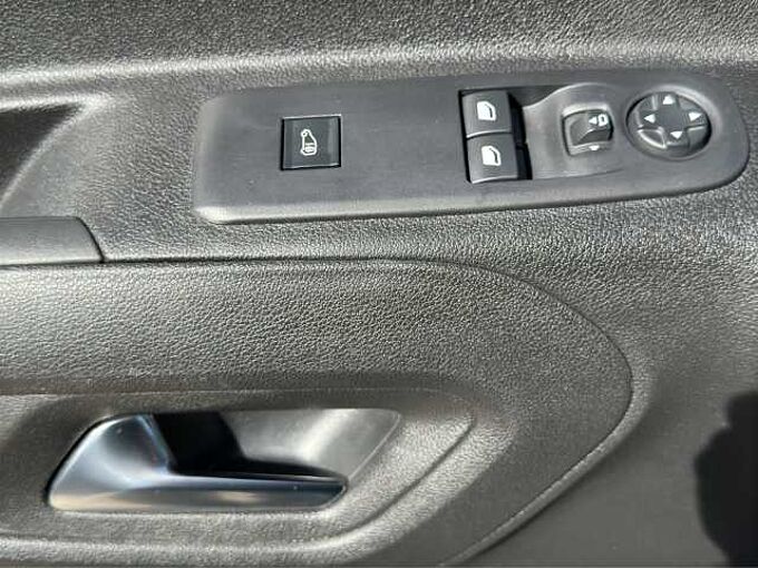Citroen Berlingo 130 HDI L2+ // Navi/Kamera /PDC