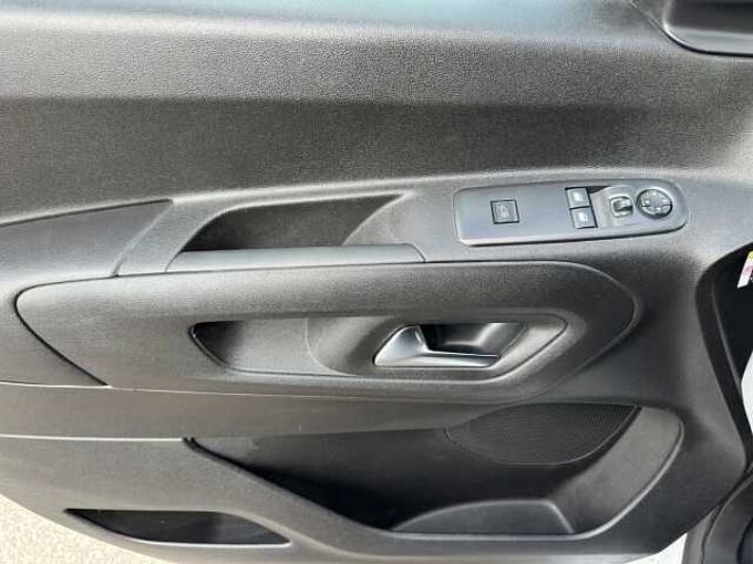 Citroen Berlingo 130 HDI L2+ // Navi/Kamera /PDC