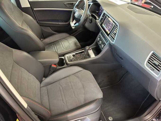 SEAT Ateca 2.0 TDI FR //5 J. Garantie /Navi/Sitzheizung/Kamera /elektr.Heckklappe
