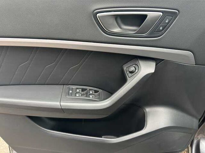 SEAT Ateca 1.5 TSI FR  //5 J. Garantie /Navi/Sitzheizung/Kamera /elektr.Heckklappe