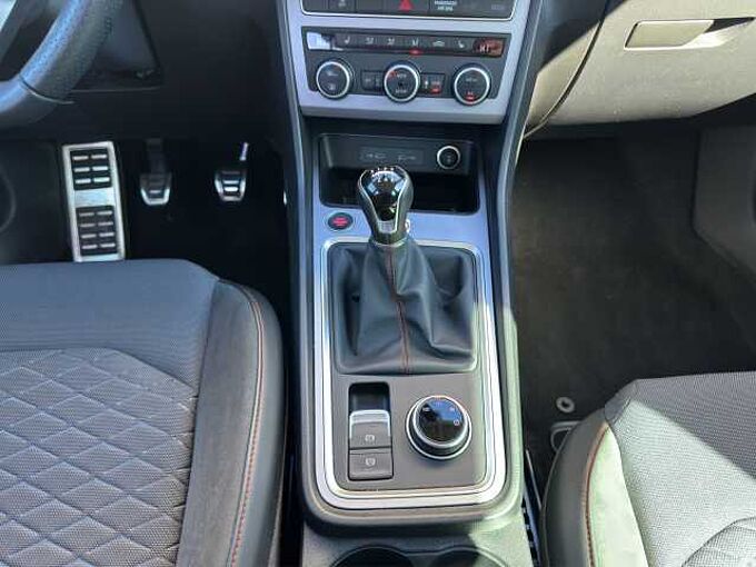 SEAT Ateca 1.5 TSI FR // 5 Jahre Garantie /LED/Navi /Kamera