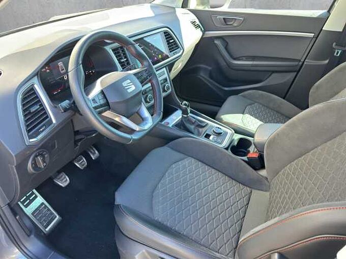 SEAT Ateca 1.5 TSI FR // 5 Jahre Garantie /LED/Navi /Kamera