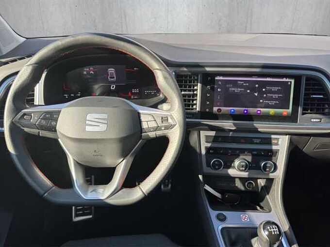 SEAT Ateca TSI FR / 3 J. Garantie/ Navi / SHZ