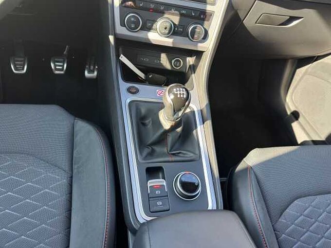 SEAT Ateca TSI FR / 3 J. Garantie/ Navi / SHZ