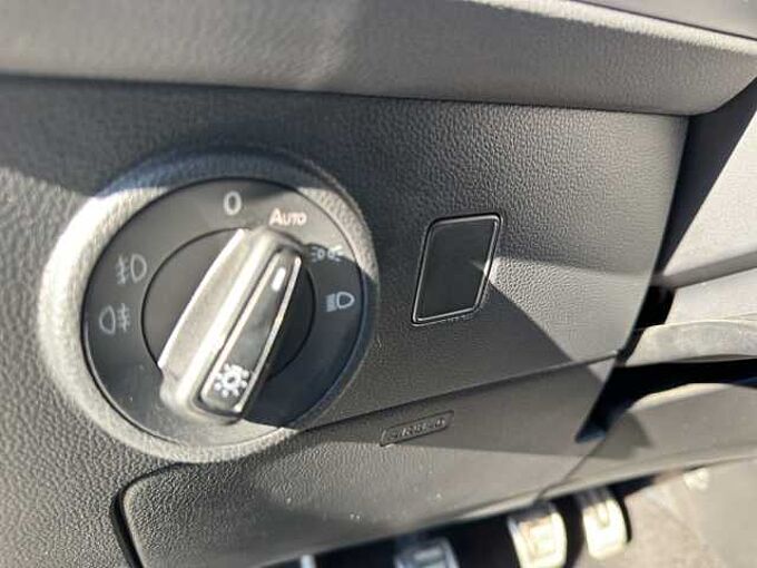 SEAT Ateca TSI FR / 3 J. Garantie/ Navi / SHZ