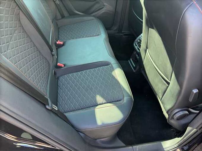 SEAT Ateca TSI FR / 3 J. Garantie/ Navi / SHZ