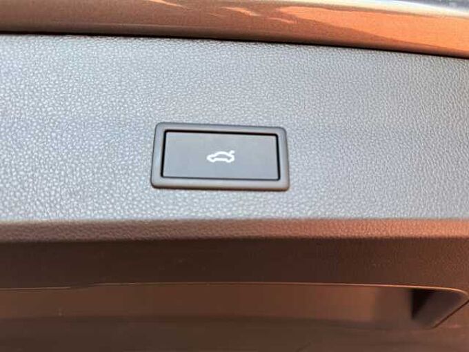 SEAT Ateca 2.0 TDI FR //5 J. Garantie /Navi/Sitzheizung/Kamera /elektr.Heckklappe