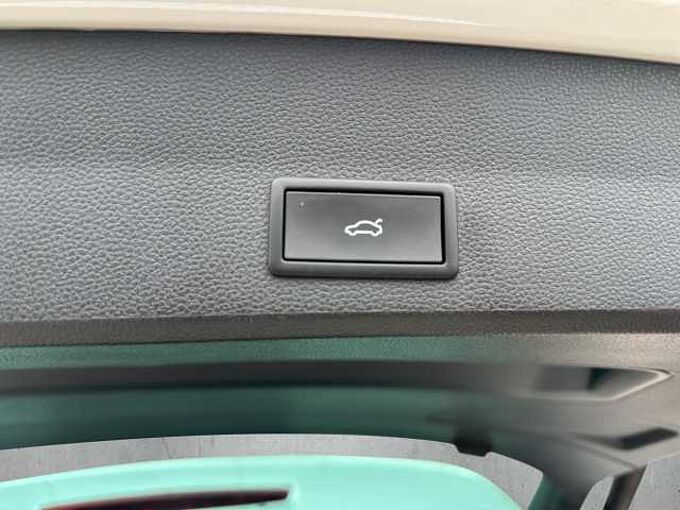SEAT Ateca 1.5 TSI FR  //5 J. Garantie /Navi/Sitzheizung/Kamera /elektr.Heckklappe