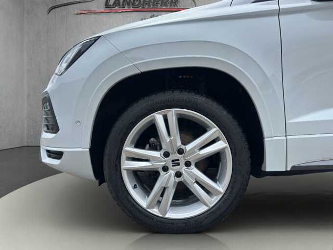 SEAT Ateca 1.5 TSI FR  //5 J. Garantie /Navi/Sitzheizung/Kamera /elektr.Heckklappe