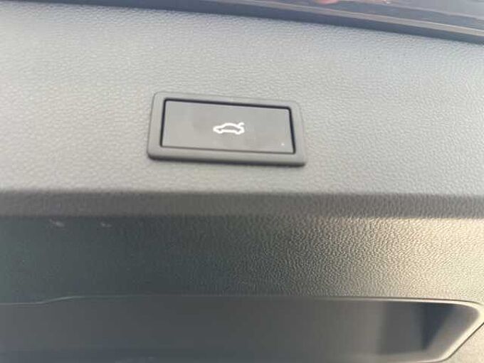 CUPRA Ateca 2.0 TSI 4Drive // 5 J Garantie/AHK/Navi /elektr. Heckklappe